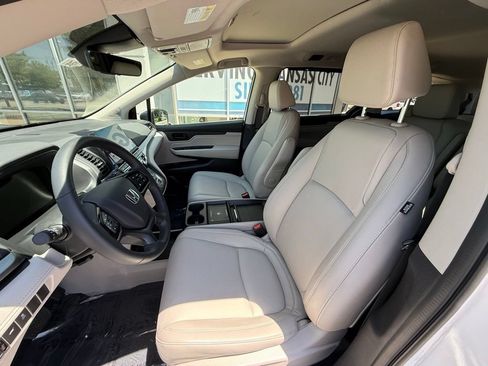 Used 2026 Honda Odyssey EX-L image 8