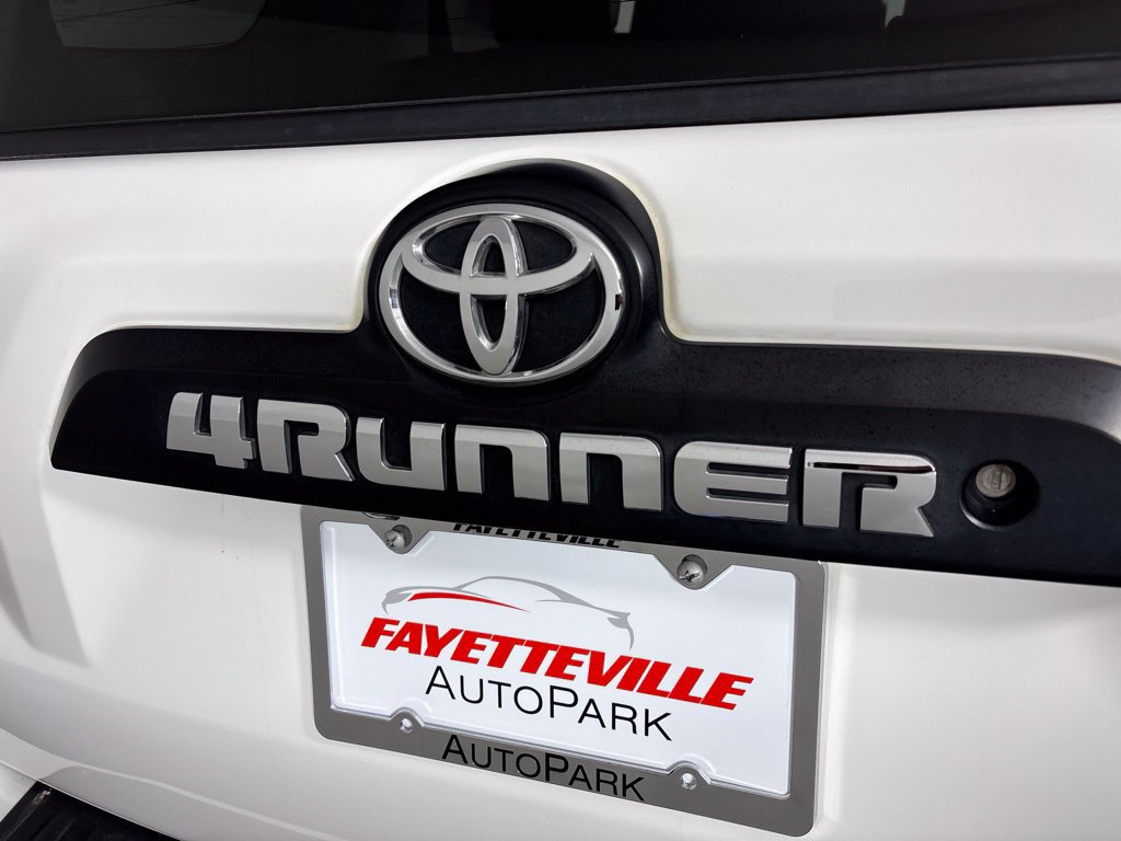 Used 2018 Toyota 4Runner TRD Off-Road Premium AWD/4WD image 20
