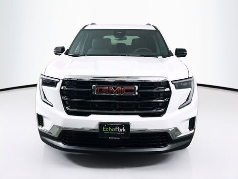 Used 2025 GMC Acadia Elevation image 2