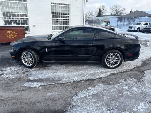 Used 2012 Ford Mustang Premium image 5