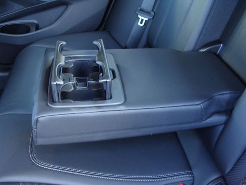 Used 2025 BMW 330i Sedan w/ M Sport Package image 35