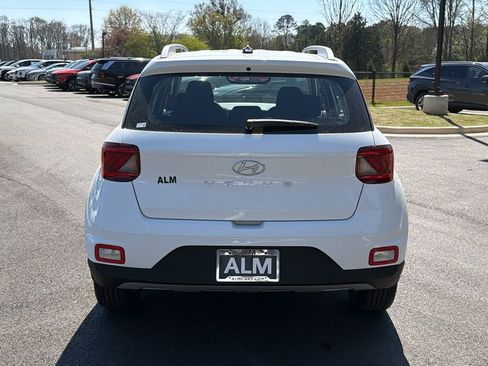 New 2026 Hyundai Venue SEL FWD image 7