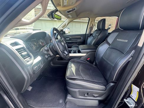 Used 2022 RAM 3500 Laramie image 11