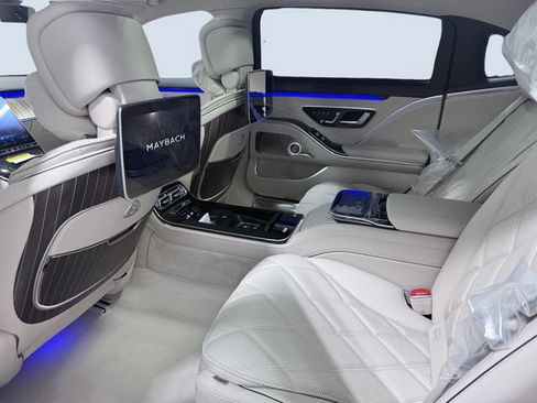 New 2025 Mercedes-Benz Maybach S 680 4MATIC image 7