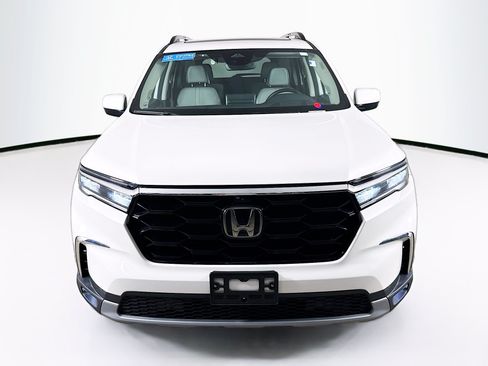 Used 2023 Honda Pilot Elite image 3
