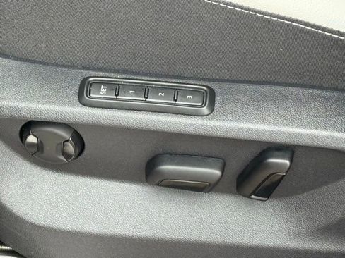 Used 2024 Volkswagen Atlas Cross Sport SEL Premium R-Line image 25