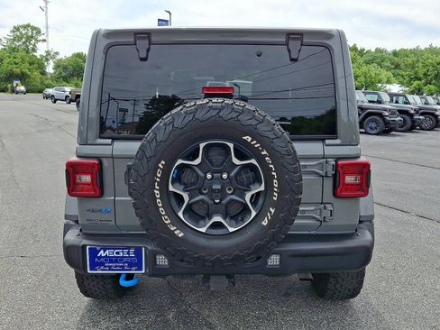 Used 2023 Jeep Wrangler Unlimited Rubicon 4xe w/ Steel Bumper Group AWD/4WD image 5