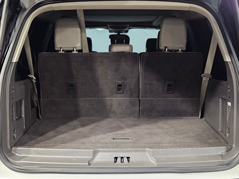 Used 2021 Ford Expedition Max XLT image 18