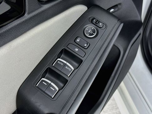 Certified 2022 Honda Civic EX image 20