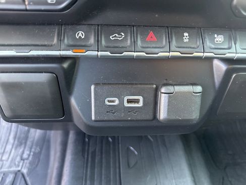 Used 2021 GMC Sierra 1500 SLE image 23