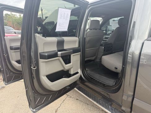 Used 2019 Ford F150 XLT w/ Equipment Group 302A Luxury AWD/4WD image 29