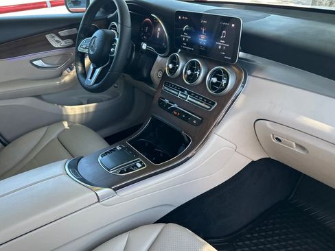 Used 2022 Mercedes-Benz GLC 300 4MATIC image 15