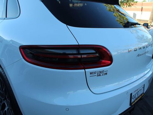Used 2017 Porsche Macan Turbo AWD/4WD image 16
