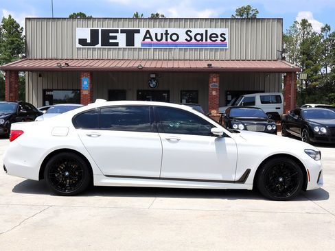 Used 2016 BMW 750i xDrive AWD/4WD image 8