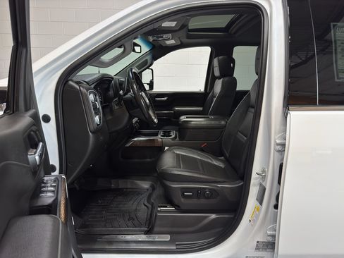 Used 2022 GMC Sierra 3500 Denali AWD/4WD image 18