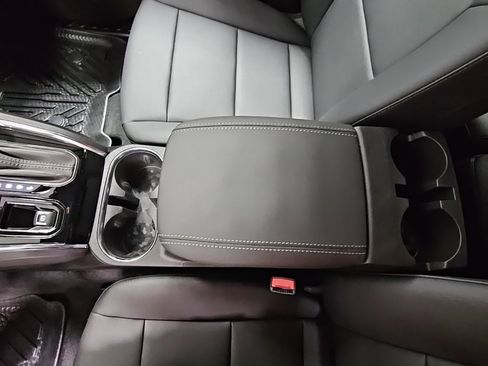 Used 2025 GMC Canyon Elevation w/ Convenience Package image 22