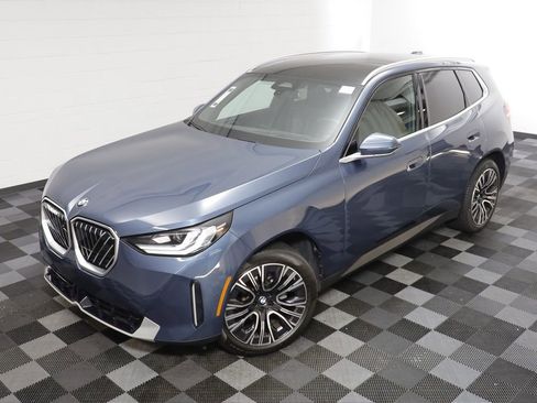 Certified 2025 BMW X3 xDrive30i image 2