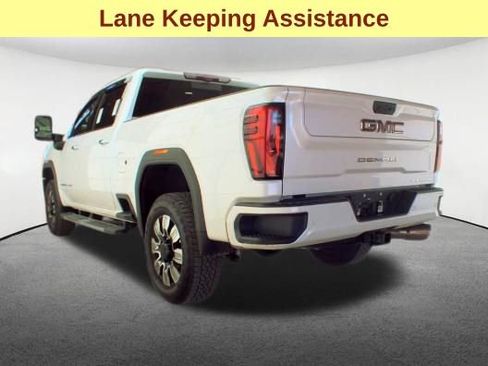 Used 2024 GMC Sierra 2500 Denali w/ Technology Package AWD/4WD image 8