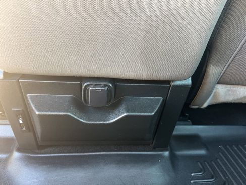 Used 2019 Ford F150 XLT w/ Trailer Tow Package image 25