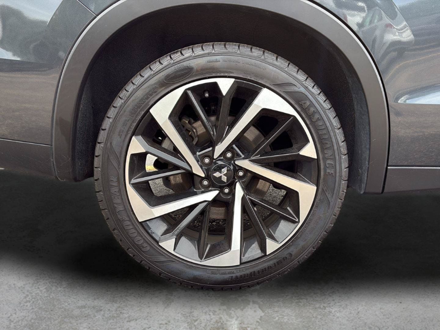 Used 2024 Mitsubishi Outlander SE AWD/4WD image 23