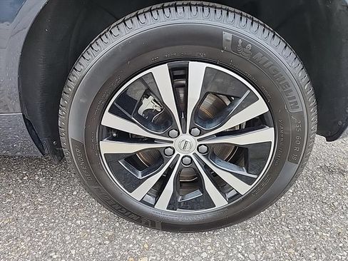 Certified 2025 Volvo XC60 T8 Core AWD/4WD image 10