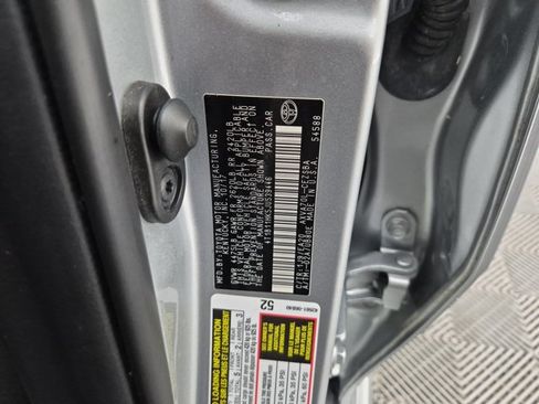 Used 2018 Toyota Camry SE w/ Moonroof Package FWD image 29