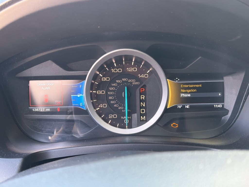 Used 2014 Ford Explorer XLT w/ Equipment Group 202A AWD/4WD image 22