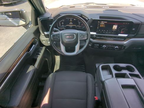 Used 2023 GMC Sierra 1500 SLE w/ X31 Off-Road Package AWD/4WD image 19