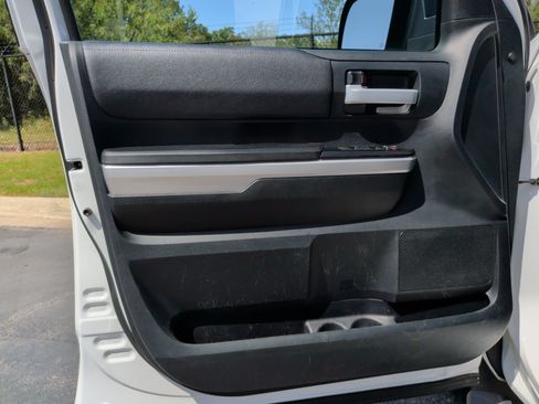 Used 2016 Toyota Tundra SR5 w/ SR5 Upgrade Package AWD/4WD image 29