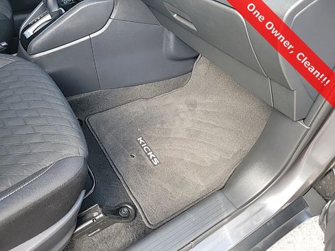 Used 2021 Nissan Kicks S image 41