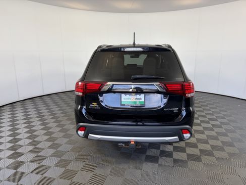Used 2016 Mitsubishi Outlander SEL AWD/4WD image 10