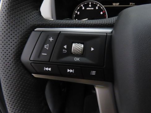 New 2025 Mitsubishi Outlander SE image 12