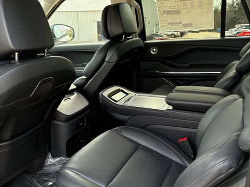 New 2025 Lincoln Navigator L Reserve image 45