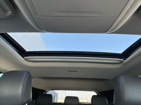 Used 2023 MAZDA CX-30 AWD 2.5 S w/ Premium Package image 19