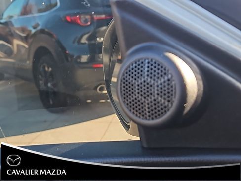 Used 2016 Toyota Corolla L image 19