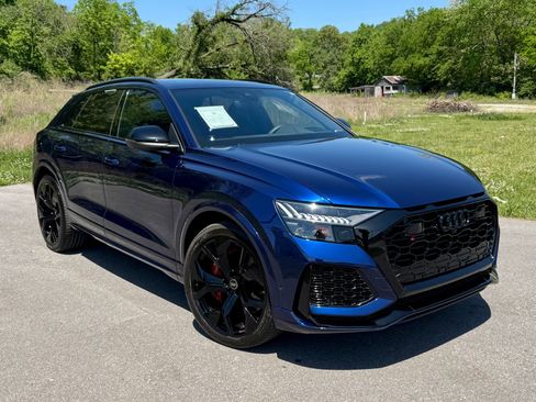Used 2023 Audi RS Q8 AWD/4WD image 1