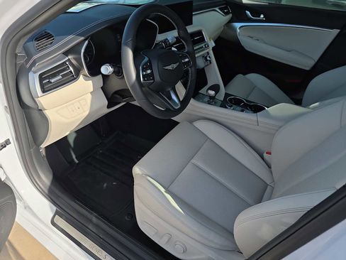 New 2026 Genesis G70 2.5T image 11