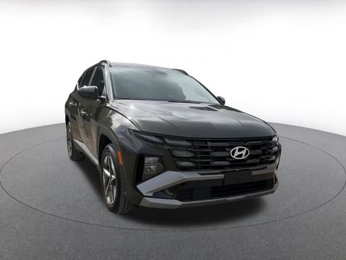 Used 2025 Hyundai Tucson SEL image 2
