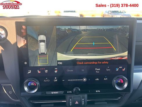 Used 2025 Lexus GX 550 w/ Cold Area Package image 18