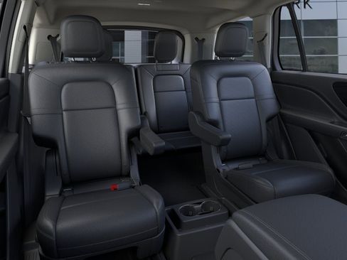 New 2025 Lincoln Aviator AWD w/ Jet Appearance Package image 11