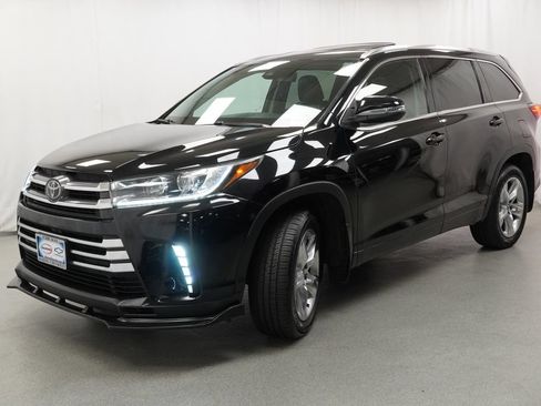 Used 2018 Toyota Highlander Limited AWD/4WD image 29