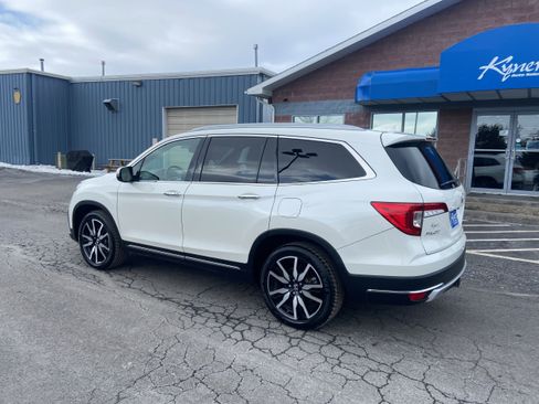 Used 2019 Honda Pilot Elite image 4