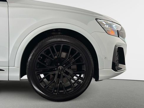 Used 2024 Audi SQ8 Prestige w/ Prestige Package AWD/4WD image 22