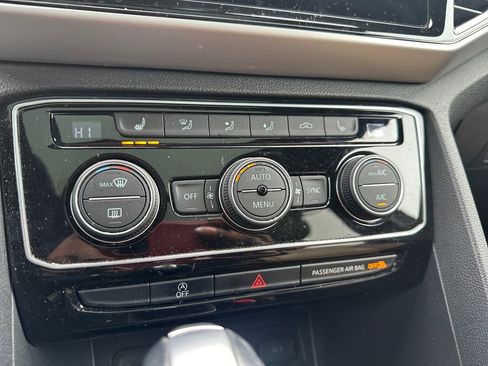 Used 2023 Volkswagen Atlas Cross Sport SE w/ Panoramic Sunroof Package image 11