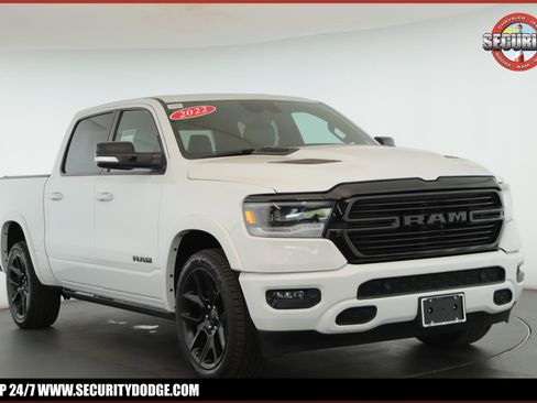 Used 2022 RAM 1500 Laramie AWD/4WD image 1