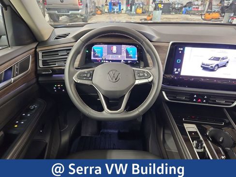 Used 2024 Volkswagen Atlas SEL AWD/4WD image 19