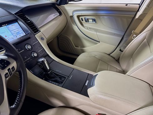 Used 2016 Ford Taurus SEL w/ Equipment Group 201A image 24