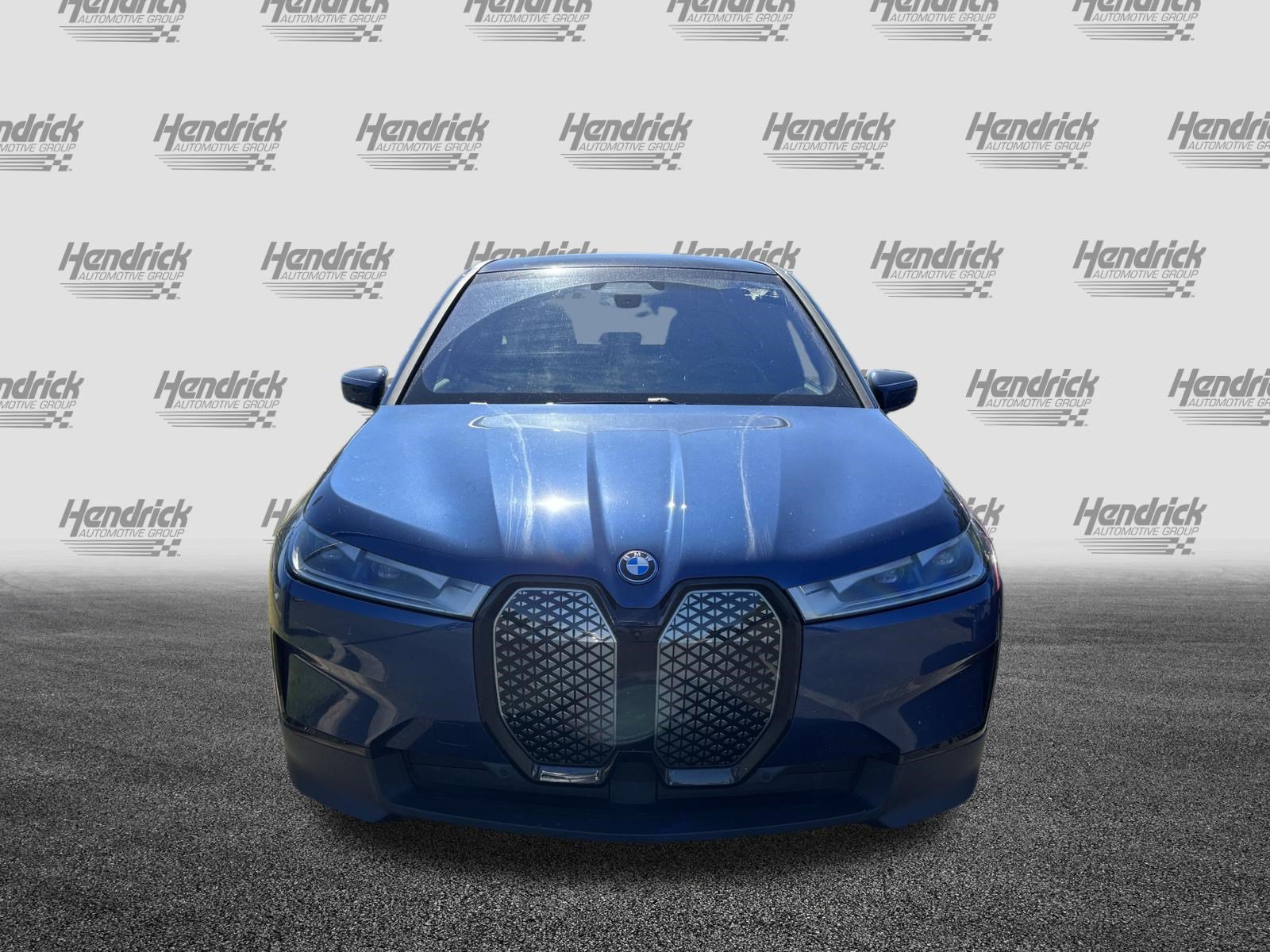 Used 2024 BMW iX xDrive50 AWD/4WD image 3