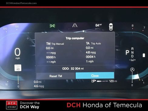 Used 2023 Volvo XC40 B4 Ultimate image 10