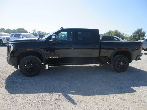 New 2026 GMC Sierra 2500 AT4 w/ AT4 Premium Plus Package AWD/4WD image 10